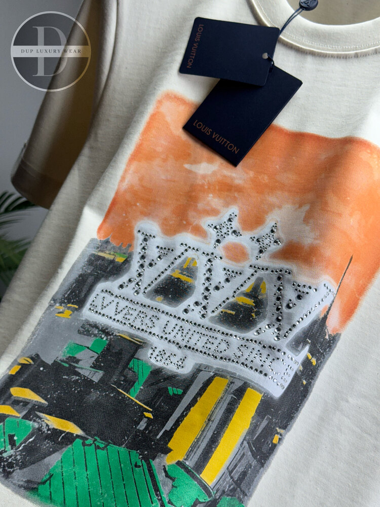 LV Orjinal Etiketli T-Shirt Beyaz (Sırt Detay)