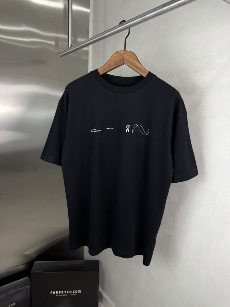 On Cloud Orjinal Etiketli T-Shirt Siyah (Sırt Detay)