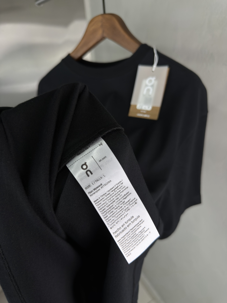 On Cloud Orjinal Etiketli T-Shirt Siyah (Sırt Detay)