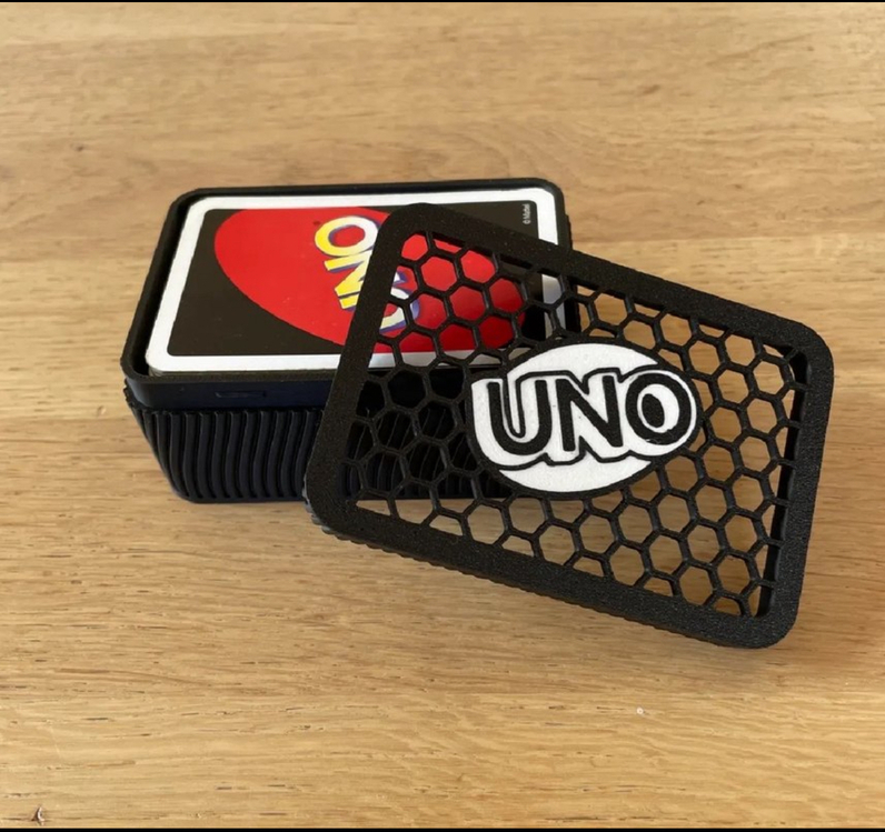 UNO Klasik Kart Oyunu ve Siyah Kutu