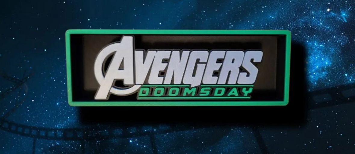 Avengers Doomsday Logo Temalı stand