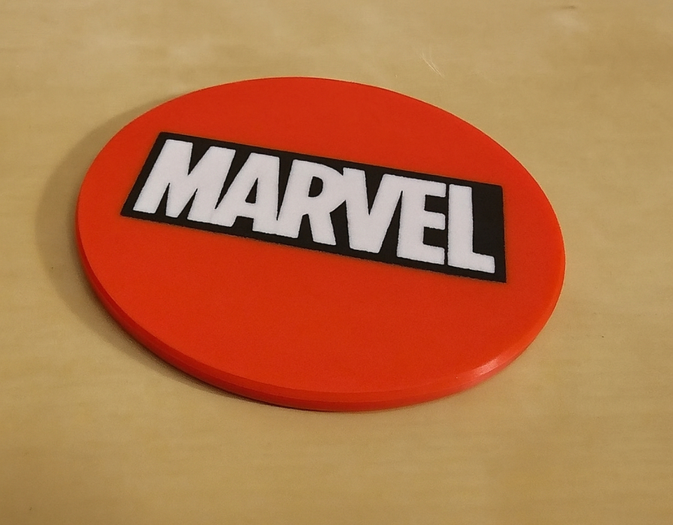 Marvel Temalı stand + 2 bardak altlığı