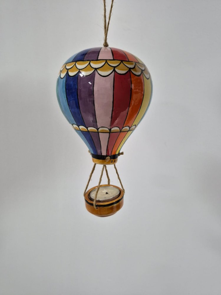 Çini Uçan Balon 