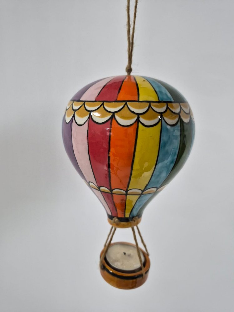 Çini Uçan Balon 
