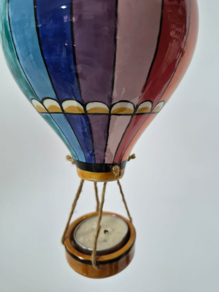 Çini Uçan Balon 