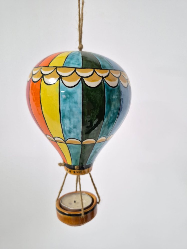 Çini Uçan Balon 