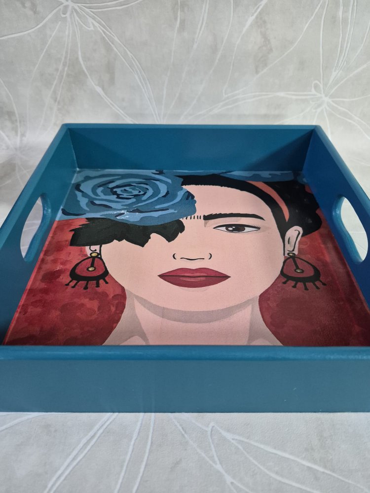 Frida Kare Tepsi 