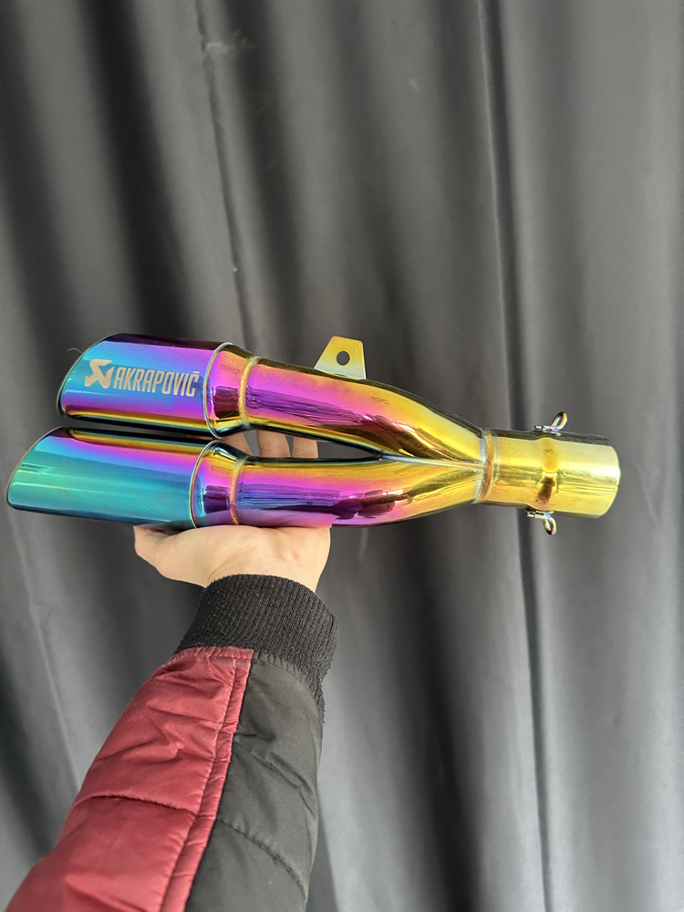 ÇİFT ÇIKIŞ BUKALEMUN AKRAPOVIC ÖZEL SERİ