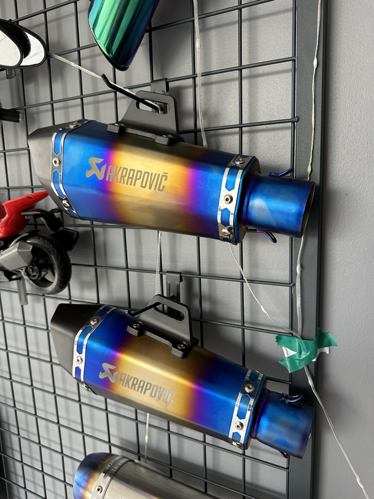 AKRAPOVIC BUKALEMUN SUSTURUCULU SÖK TAK