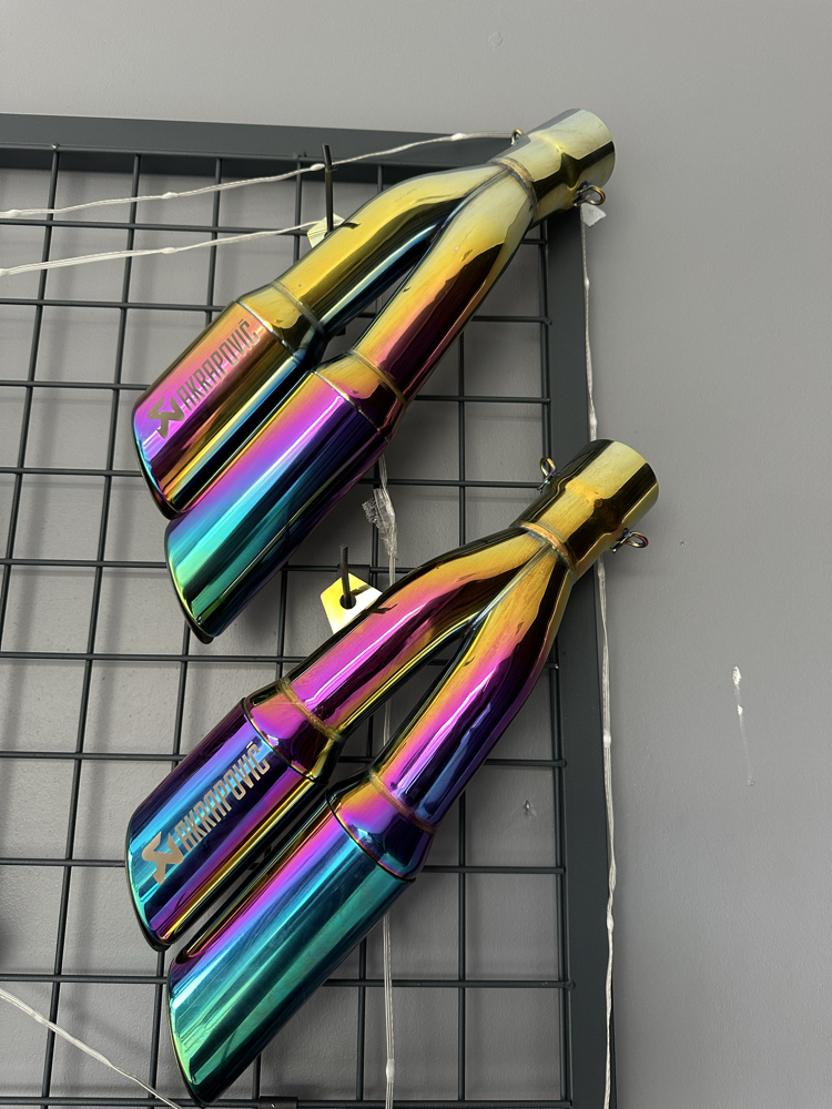 ÇİFT ÇIKIŞ BUKALEMUN AKRAPOVIC ÖZEL SERİ