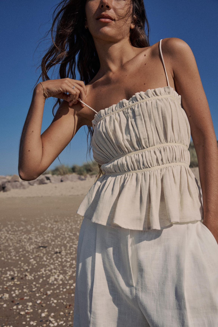Zara krem askılı peplum bluz