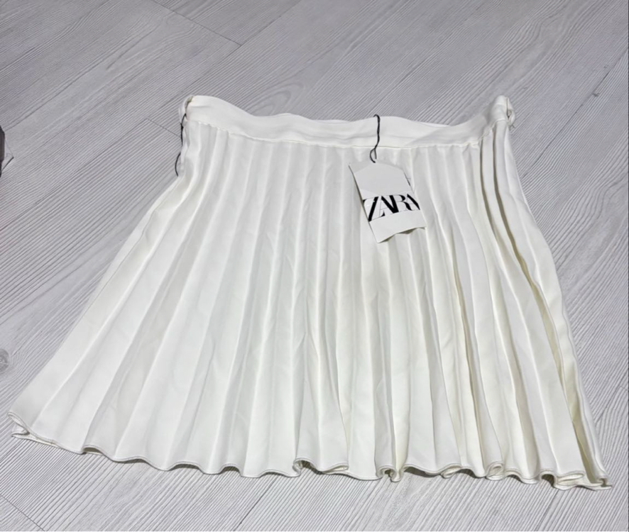 ZARA BEYAZ PİLİSELİ MİNİ ETEK 