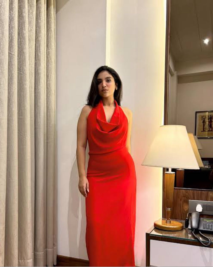 Zara Kırmızı Elbise