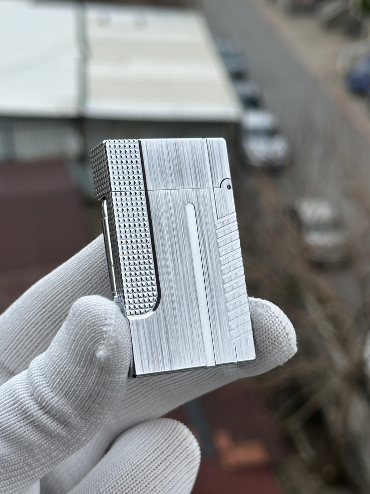 007 Silver Dupont