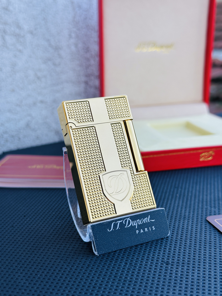 Gold D Dupont 