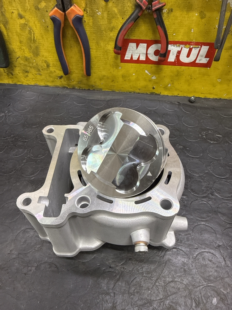 Pcx 180 silindir 66 mm forget piston 