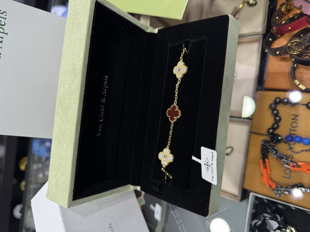 Van cleef bordo