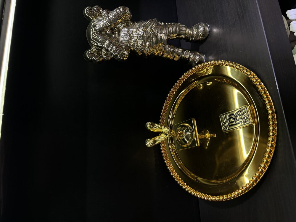 Rolls Royce altın yuvarlak tepsi yada kül tablası