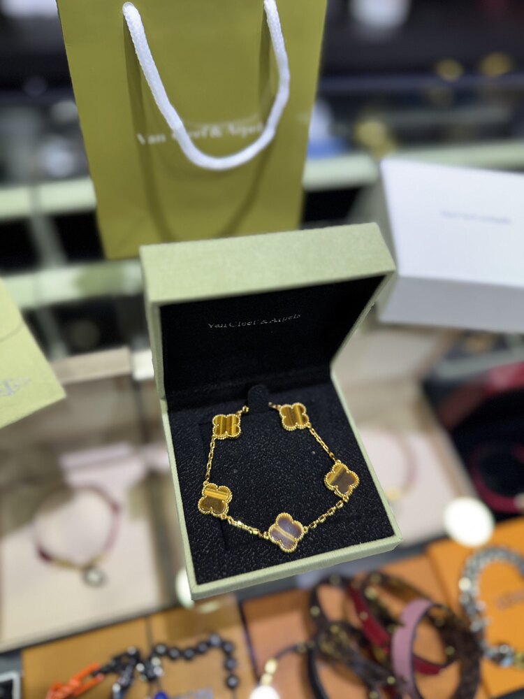 Van cleef kahve