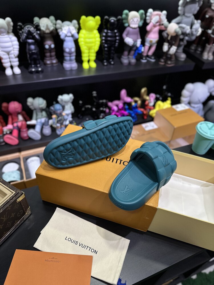 Louis Vuitton terlik