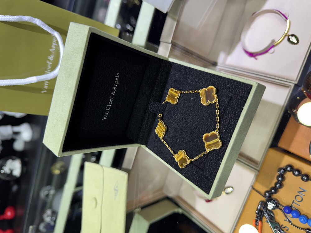 Van cleef kahve