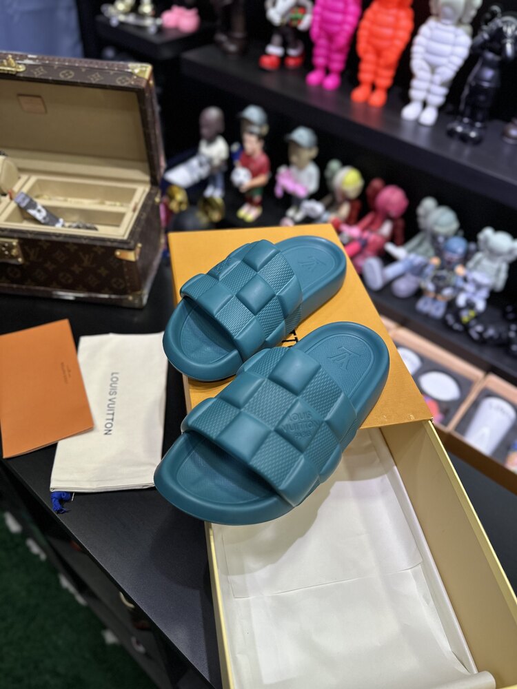 Louis Vuitton terlik