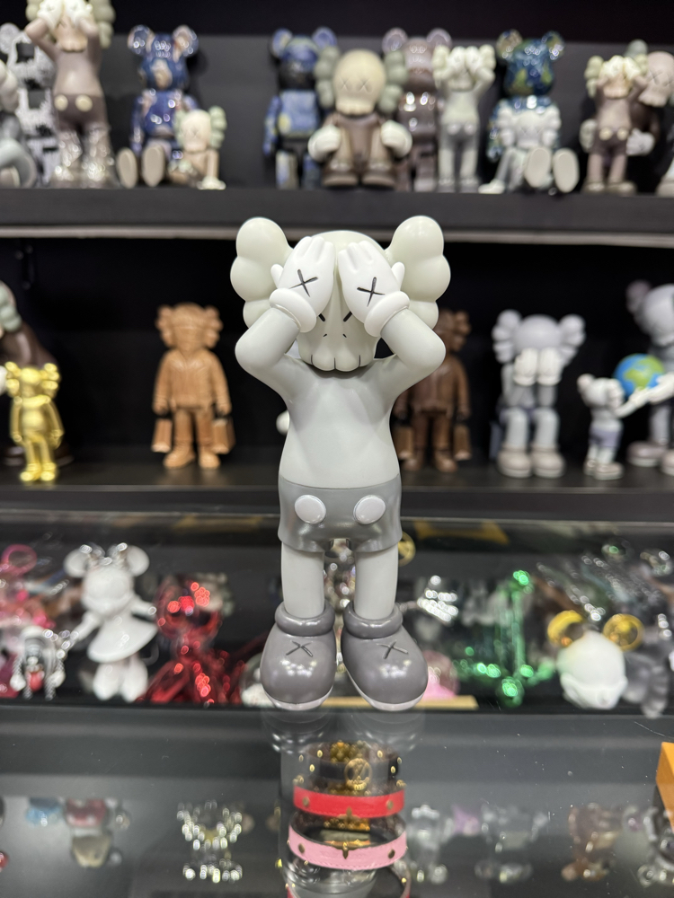 Kaws 19cm