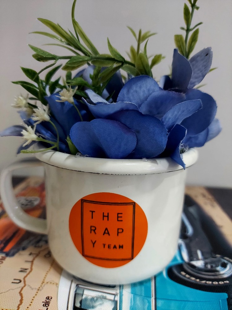 QJO6jU Çelik Sac Üzeri Emaye Kaplama Kupa Saksılı Yapay Çiçek The Rap Y Team 1 Adet