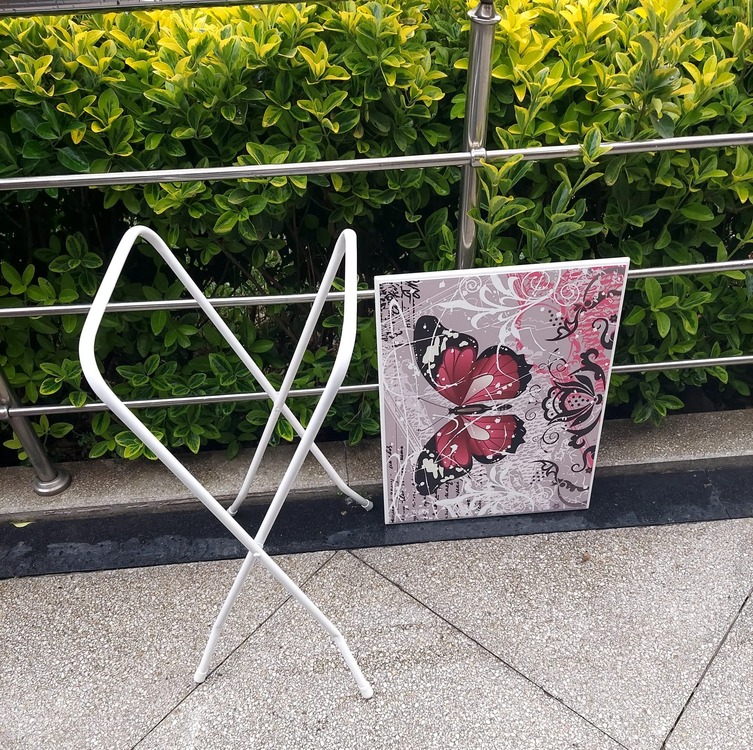 A41691 50x40cm Yükseklik 58cm Ahşap Metal Ayaklı Katlanır Sehpa Kebelek Desenli 1 Adet