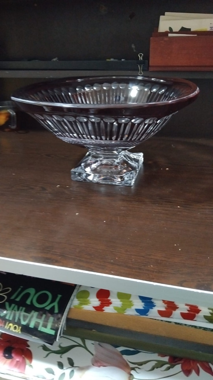 1838B183115042026 H.16,5 cm..çap.31cm kristal meyvelik kase ayaklı Mürdüm