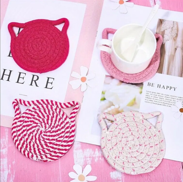 WU810400 Pembe 8'li kedi kulaklı bardak altlığı seti, sıcak pembe el dokuma bardak altlığı