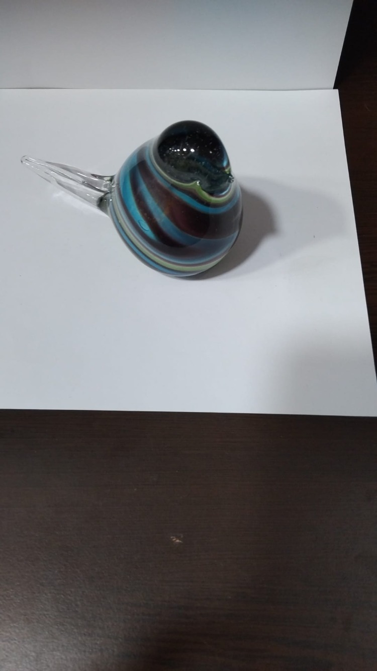 E104226042026 En..12 cm. H.8.5 cm. cam el yapımı kuş 1 adet