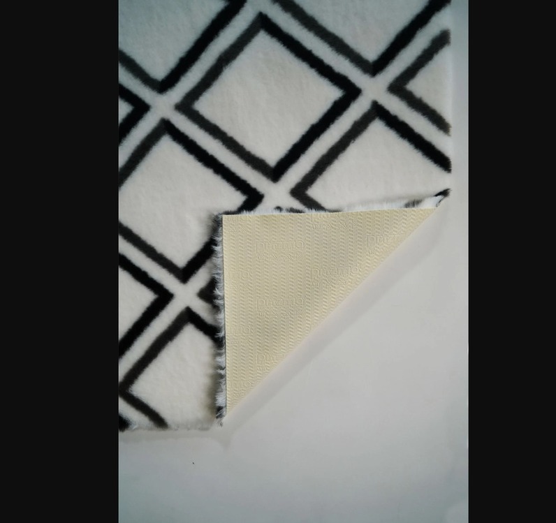 MRBLKRLI Prizma Home Marble Halı Kareli 75x110cm Yıkanabilir Kaymaz Taban 1 Adet