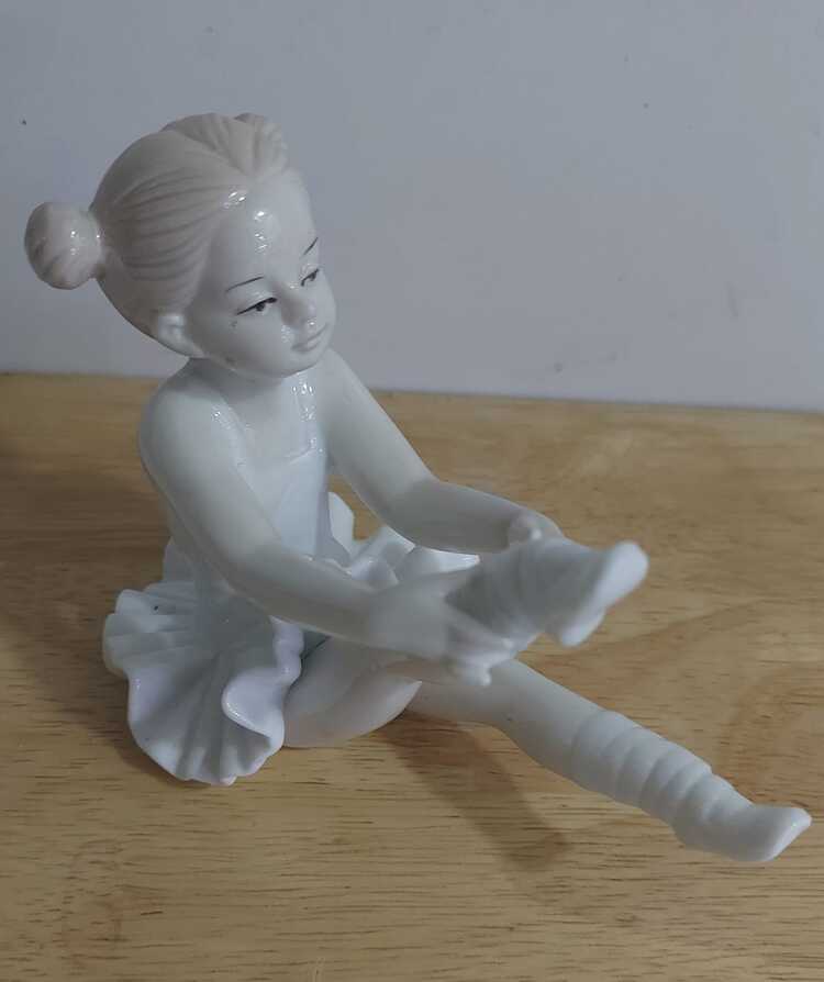 KR819 Porselen Balerin Love Rus 13x10cm I'm Sorry Bale Heykel Ev Dekorasyon 1 Adet