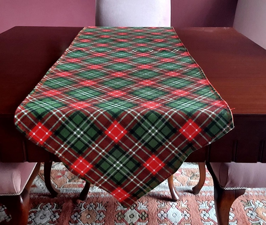 A31682 Runner 45x170cm Panama Keteni Çift Taraflı Kullanım Ekose Kumaş Kırmızı Yeşil 1 Adet