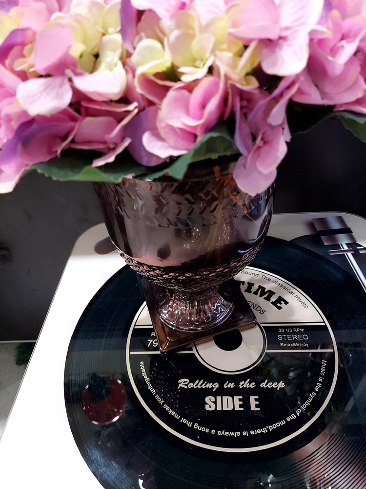 P147.865872 Cam Kupa Vazo Desenli Rose Ayaklı Çiçeklik Nostalji Yar Aşk Zalim 1 Adet