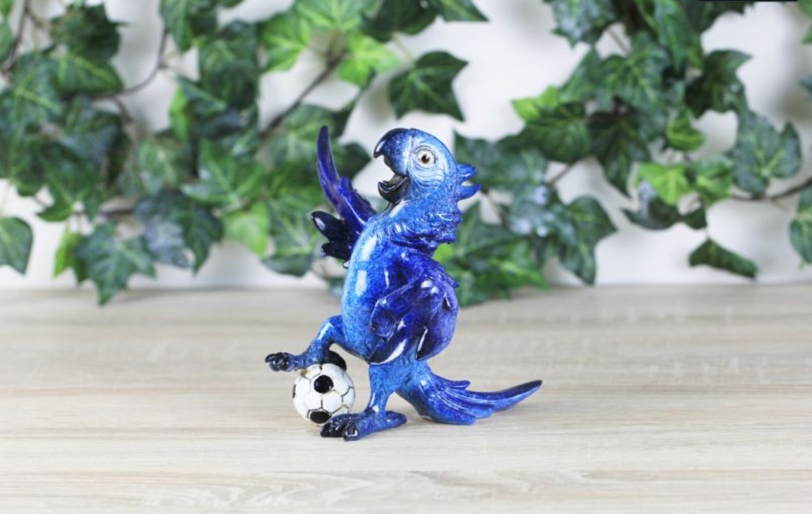 AN304YX016 Biblo Mavi Futbolcu Papağan Dekoratif Obje 14cm Polyester Joga Bonito 1 Adet