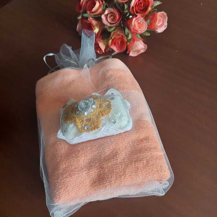 TSB2 Hediyelik Küçük Havlu Set (30x50 Havlux2 + El Yapım Süs Kokulu Sabunx1)