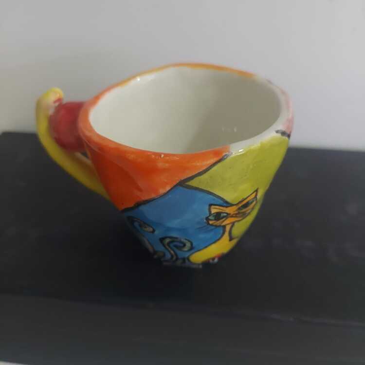 A6451055 Küçük Kupa El Yapım Yükseklik 7cm Genişlik 10cm Kedili Rengarenk Seramik 1 Adet
