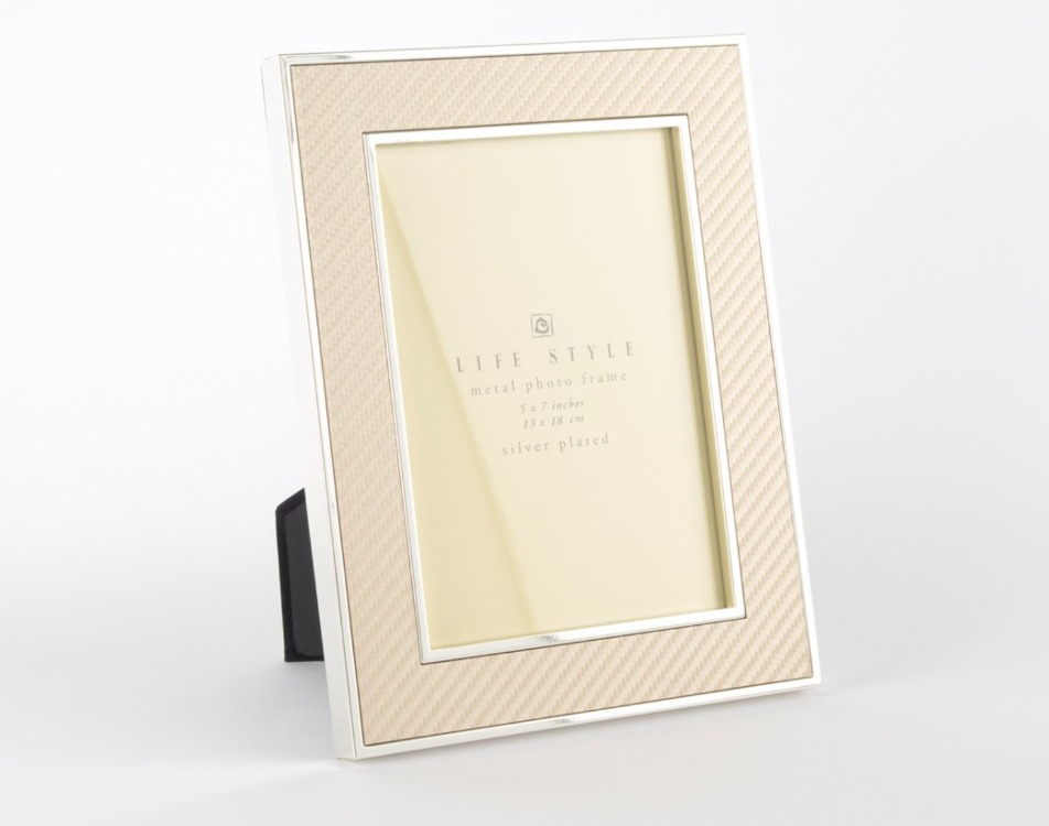 P158.111769 Silver Kenarlı Krem Kumaş Çerçeve 13x18cm Dekorasyon