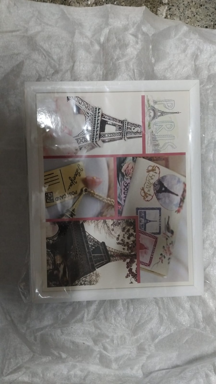 M1220MINDESKETKKGMBLTEA beyaz kenar arka bej ekose Minderli Desenli Keyif Tepsisi Kahvaltı Tepsisi