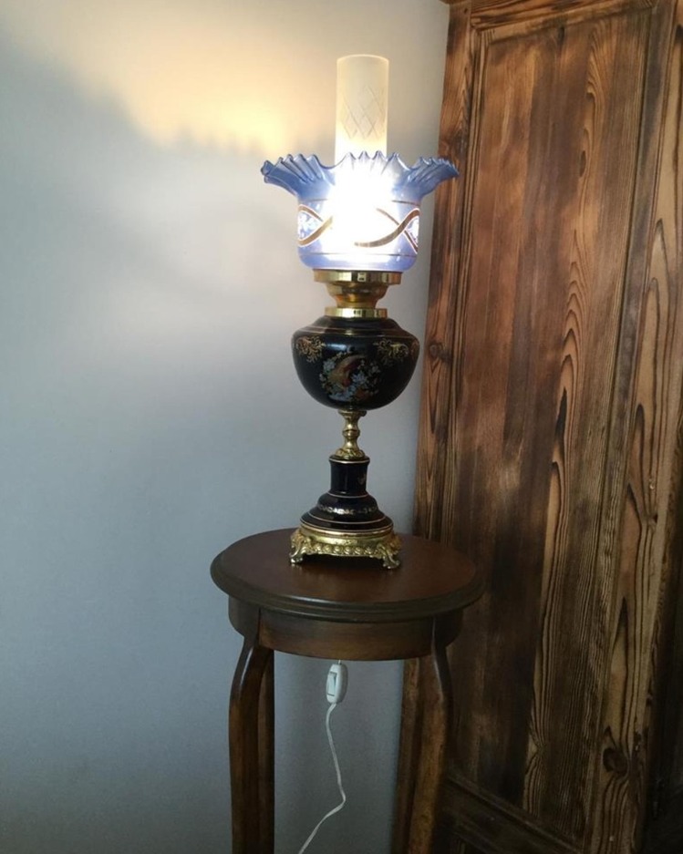 ATURLAMBEL Beyaz Siyah Lacivert Gold Renk Cam Metal Yuvarlak Lamba Ampullü Prizli 50cm 1 Adet