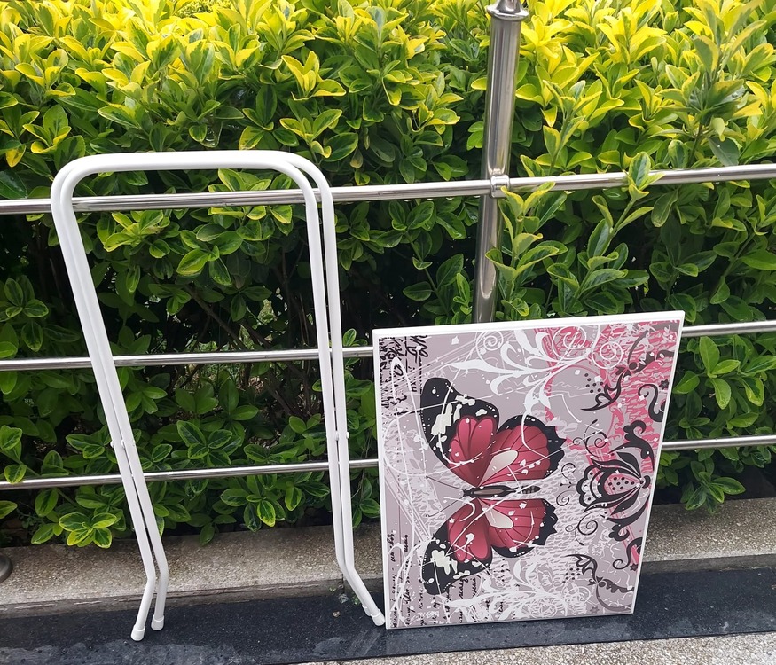 A41691 50x40cm Yükseklik 58cm Ahşap Metal Ayaklı Katlanır Sehpa Kebelek Desenli 1 Adet