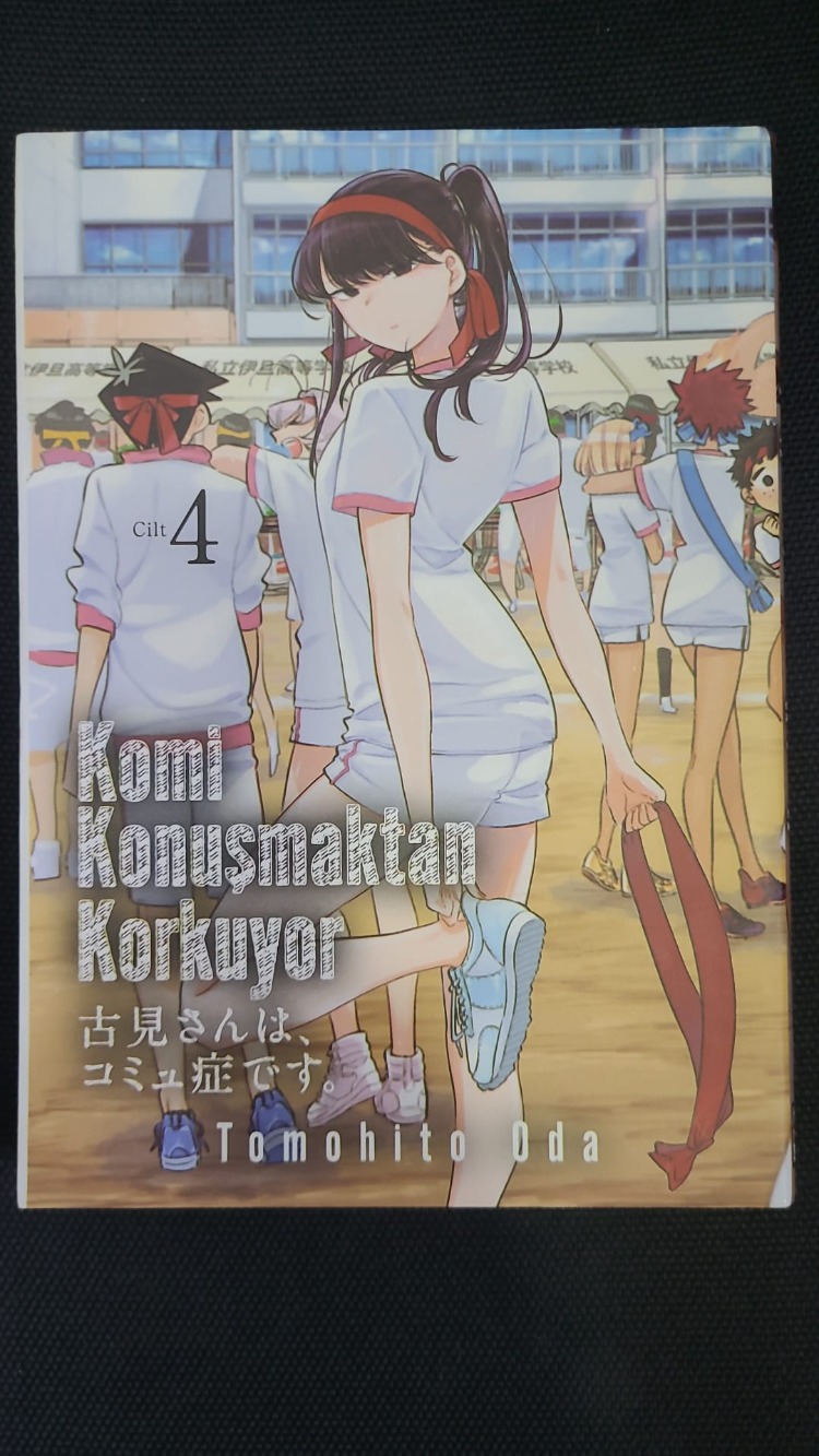 9786256378322 Komi Konuşmaktan Korkuyor Cilt 4 edebiyat çizgi roman kitap