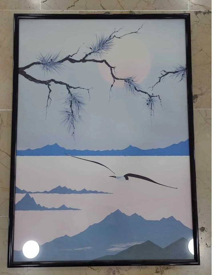 A350.236 52x72cm Cam Ahşap Siyah Kenarlı Tablo Kuş Ağaç Dağ Serigrafi L. Jacowitz 1 Adet