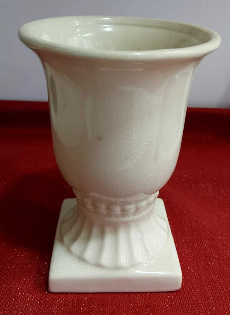 8119-8CR Çap 14cm Yükseklik 20cm Ayaklı Büst Vazo Saksı Damarlı 1 Adet