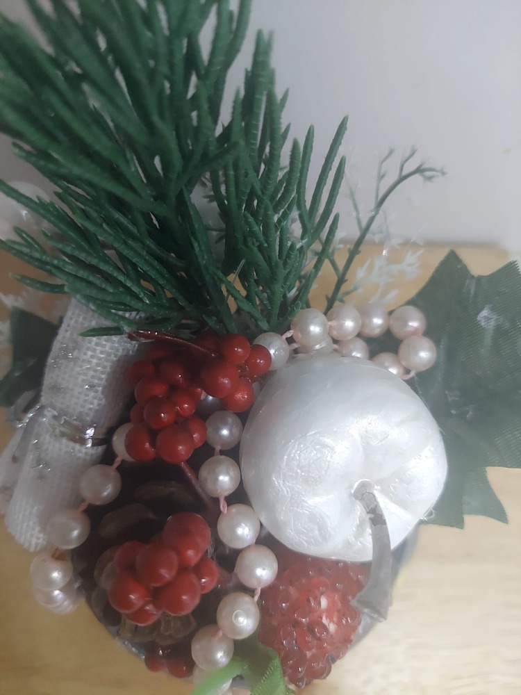 A005JXG7B Çap 10cm Yükseklik 15cm Yılbaşı Noel Masaüstü Süs 1 Adet