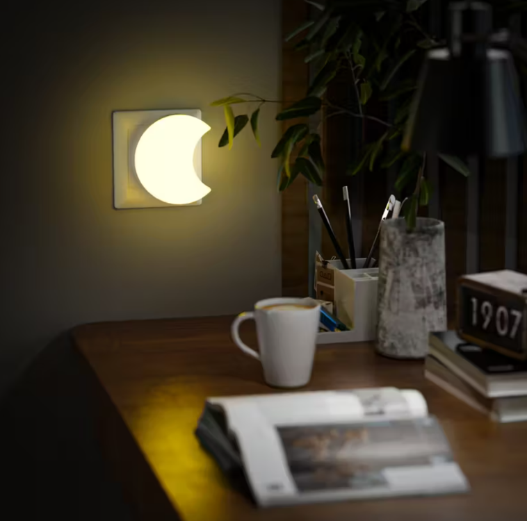 YP7302877 Ay / 2 Adet Akıllı LED Gece Lambası Otomatik Açma/Kapama Sensörlü