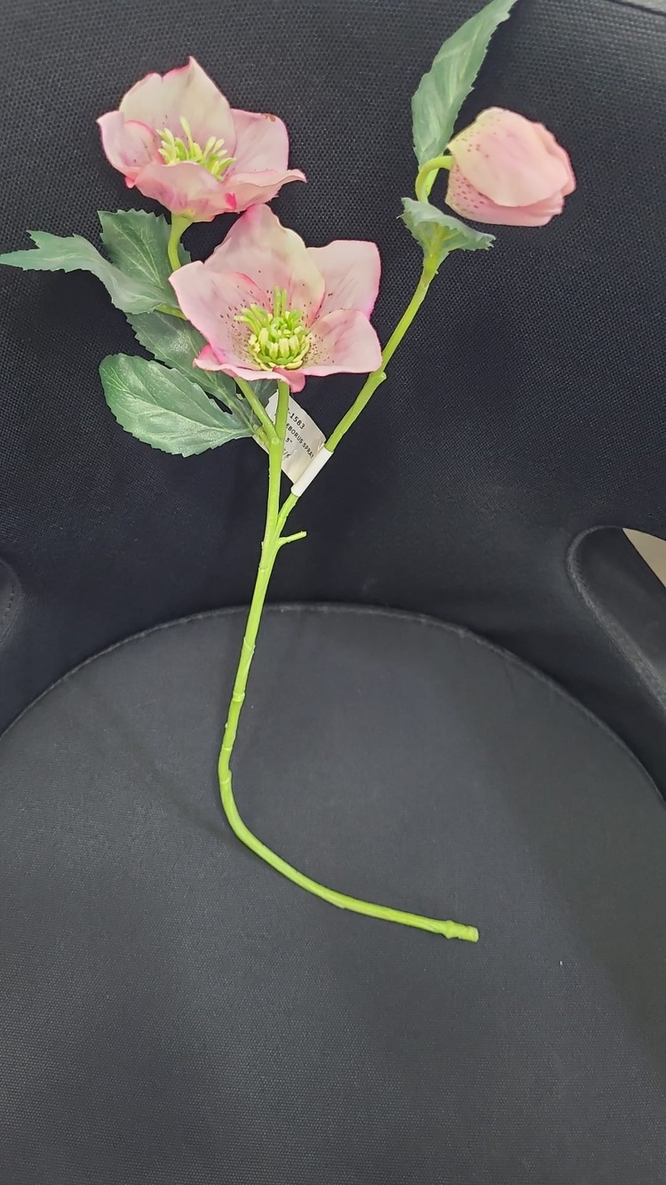 33-1583 Helleborus Spray x3 22,5inch Pembe Renk Yapay Çiçek 1 Adet