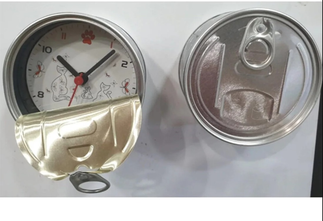 AÇIK45.lun.cat.4 Yarı Açık Magnet Konserve Saat 1 Adet